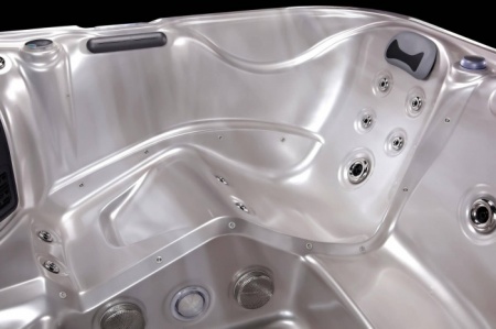 Гидромассажный СПА бассейн Sunrans SR801А Гидромассажный СПА бассейн Sunrans SR801А